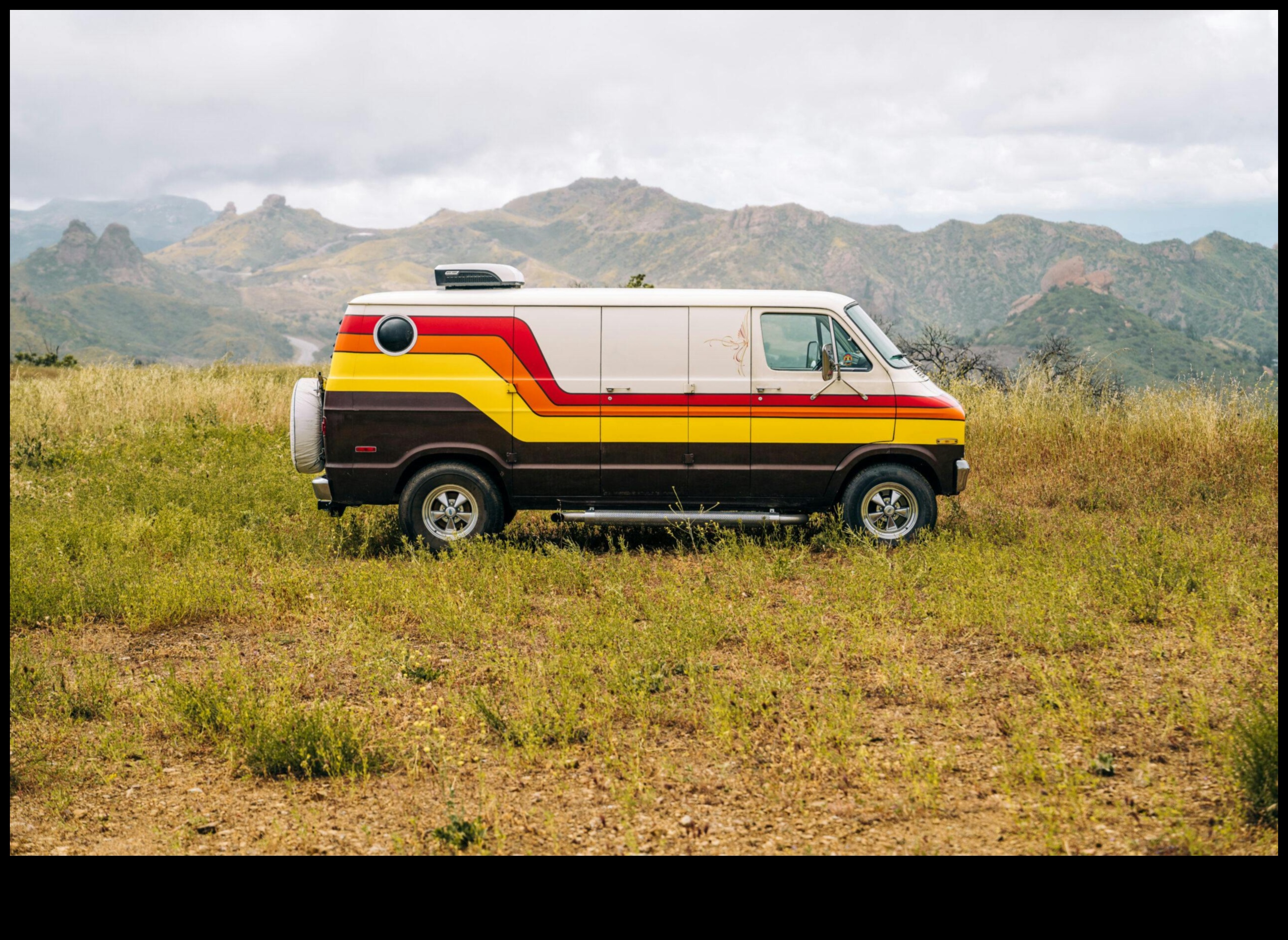 Vintage Van Vibes: Klasik Van Dönüşümlerinde Nostalji