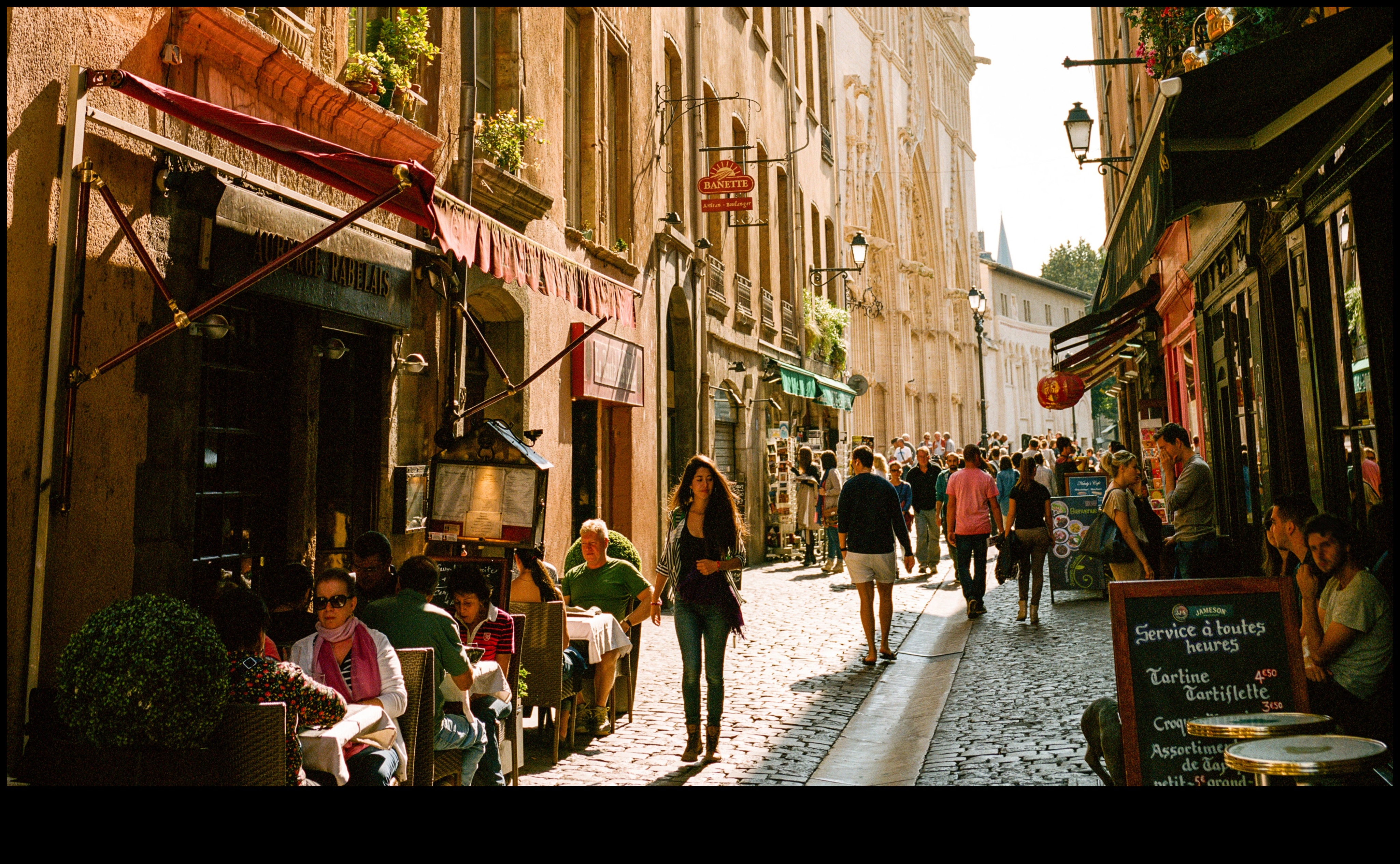 Lyon Lezzetleri: Gastronomi Başkentinden Mutfak Mücevherleri